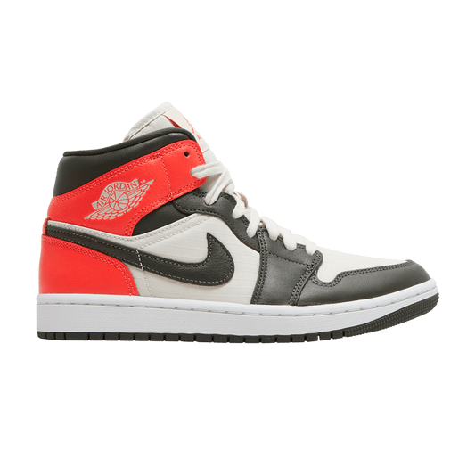 Wmns Air Jordan 1 Mid SE 'Newsprint'